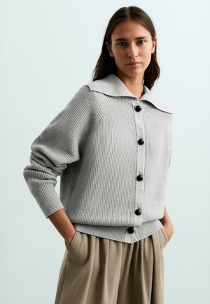 OYSHO, BUTTONED KNIT JACKET - Gilet - pale grey