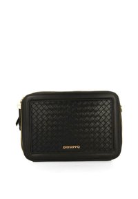 Pochette en cuir tressé noir à la forme rectangulaire, avec une fermeture éclair en or et un logo de marque embossé à l'avant. Design texturé pour une meilleure prise en main.