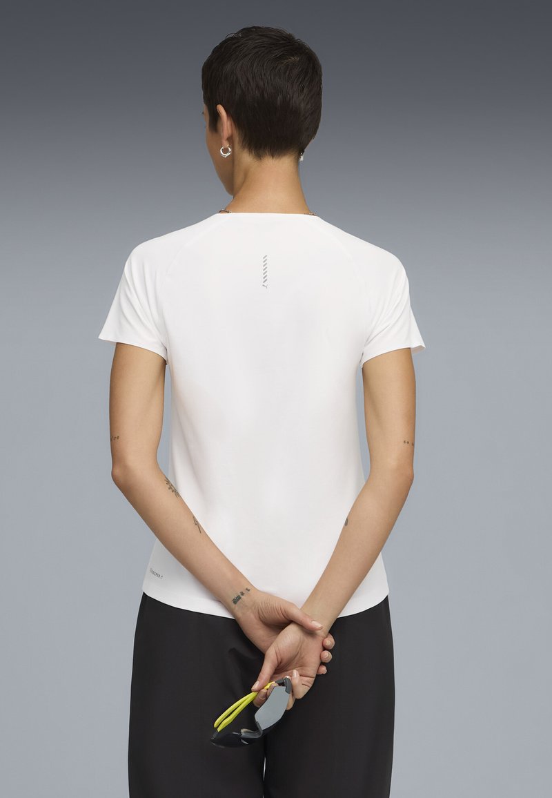 Puma Sportovní tričko - white