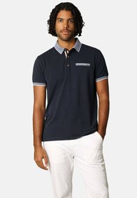 Non sélectionné, Navy