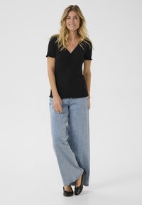 Cream RIBBA V-NECK - Základné tričko - pitch black