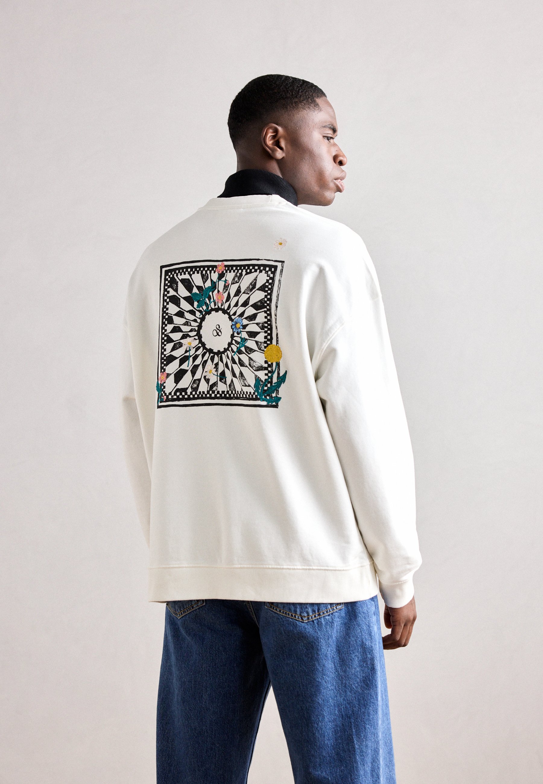 “Scotch & Soda” アートワークフーディ ForeverSummer/Khaki MAMMUTがFLOWERS FOR SOCIETYとのコラボシューズを発表 │ QUI