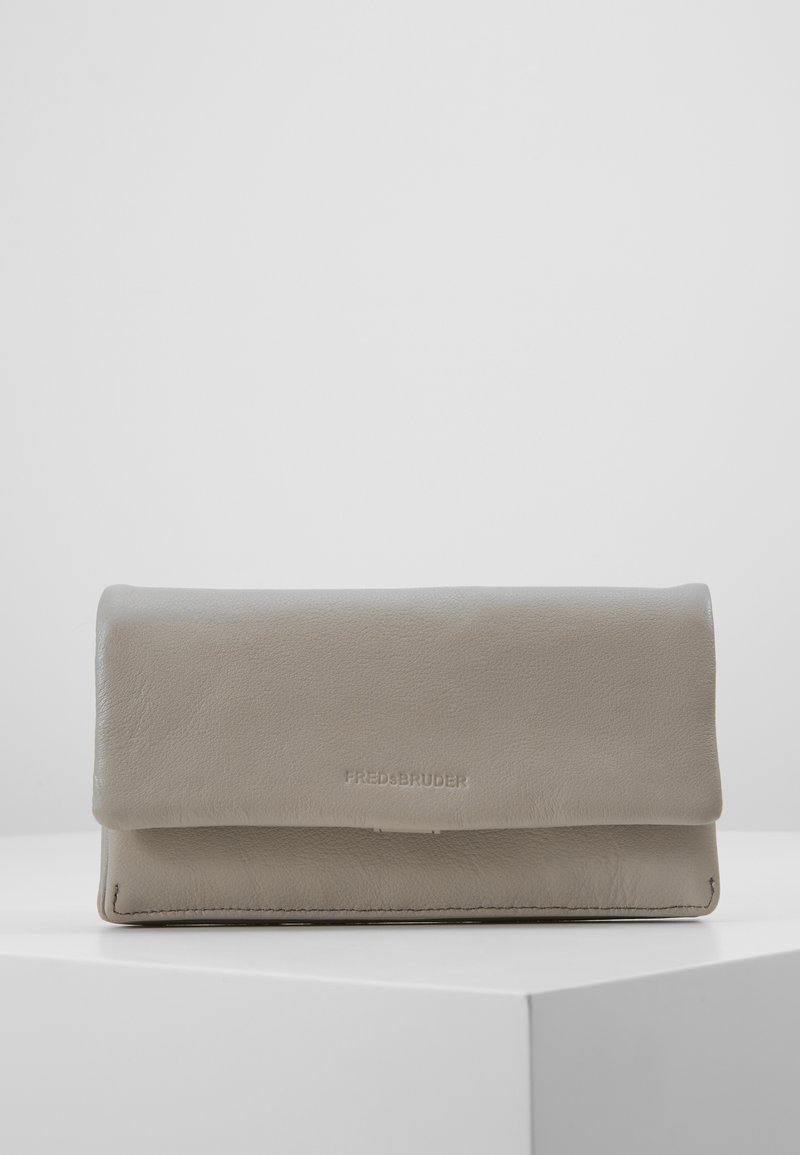 Portefeuille FREDsBRUDER Millionaire En Cuir De Vache - Couleur Good Grey (beige), Pour Femme, Neuf Avec étiquettes