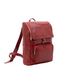 Zaino in pelle rossa con finitura liscia, doppia cerniera, tasca frontale e spallacci regolabili. Presenta un design con chiusura a pattina.