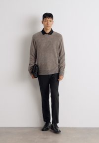 BOSS ESCRITO - Pulover - dark beige