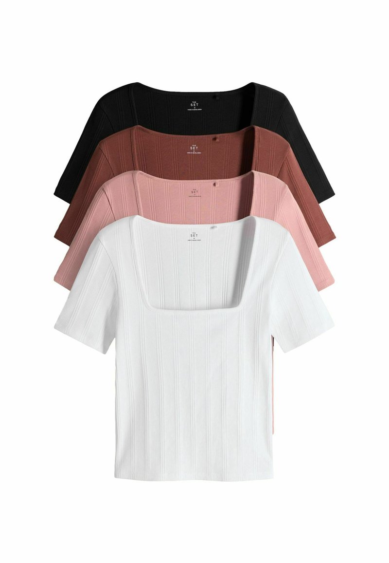 Vzorované krátke rukávové topy v čiernej, hnedej, ružovej a bielej farbe s hranatým výstrihom a textúrovanou látkou, usporiadané v prekryvných vrstvách.
