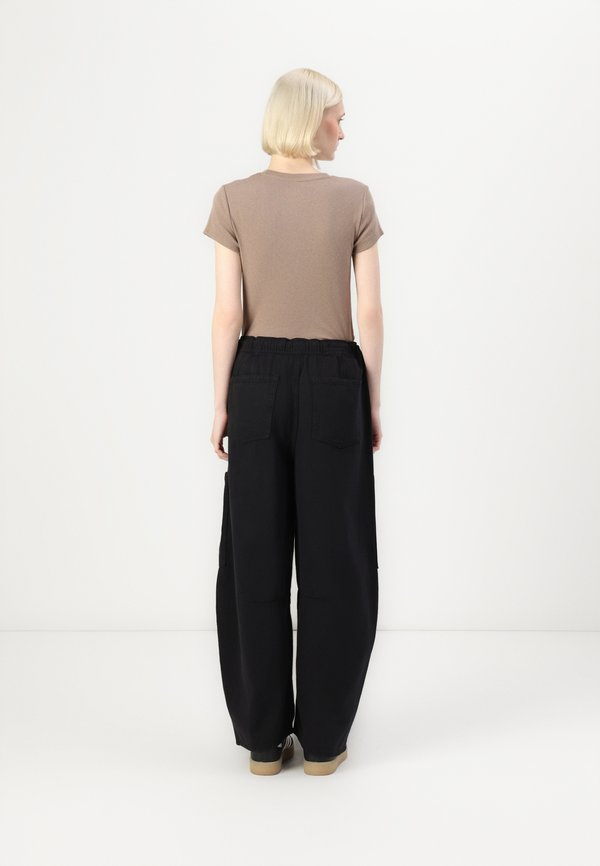 EASY PULL ON CARVEL - Wide Leg2