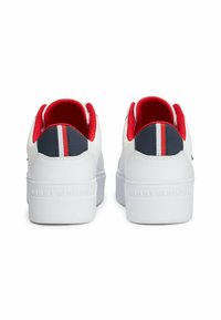 Tommy Hilfiger COURT - Sneakers basse - white