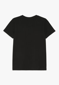 Thumbnail Image 4