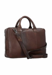 Bruine leren aktetas met dubbele handgrepen aan de bovenkant, een afneembare schouderriem, een gladde textuur en subtiele stiksels. Ritssluiting.