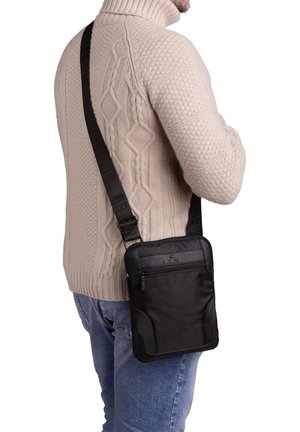 Cross body bag - black