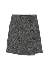 Jupe trapèze à motif chevrons noir et blanc avec un ourlet asymétrique et une poche plaquée latérale.