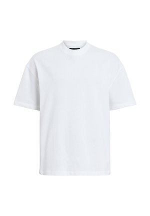 Camiseta blanca de manga corta con cuello redondo; hecha de una tela suave; presenta un logo sutil en la parte frontal.
