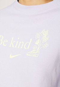 Nike Sportswear TREND CREW OVERSIZED - Camisola - pure violet