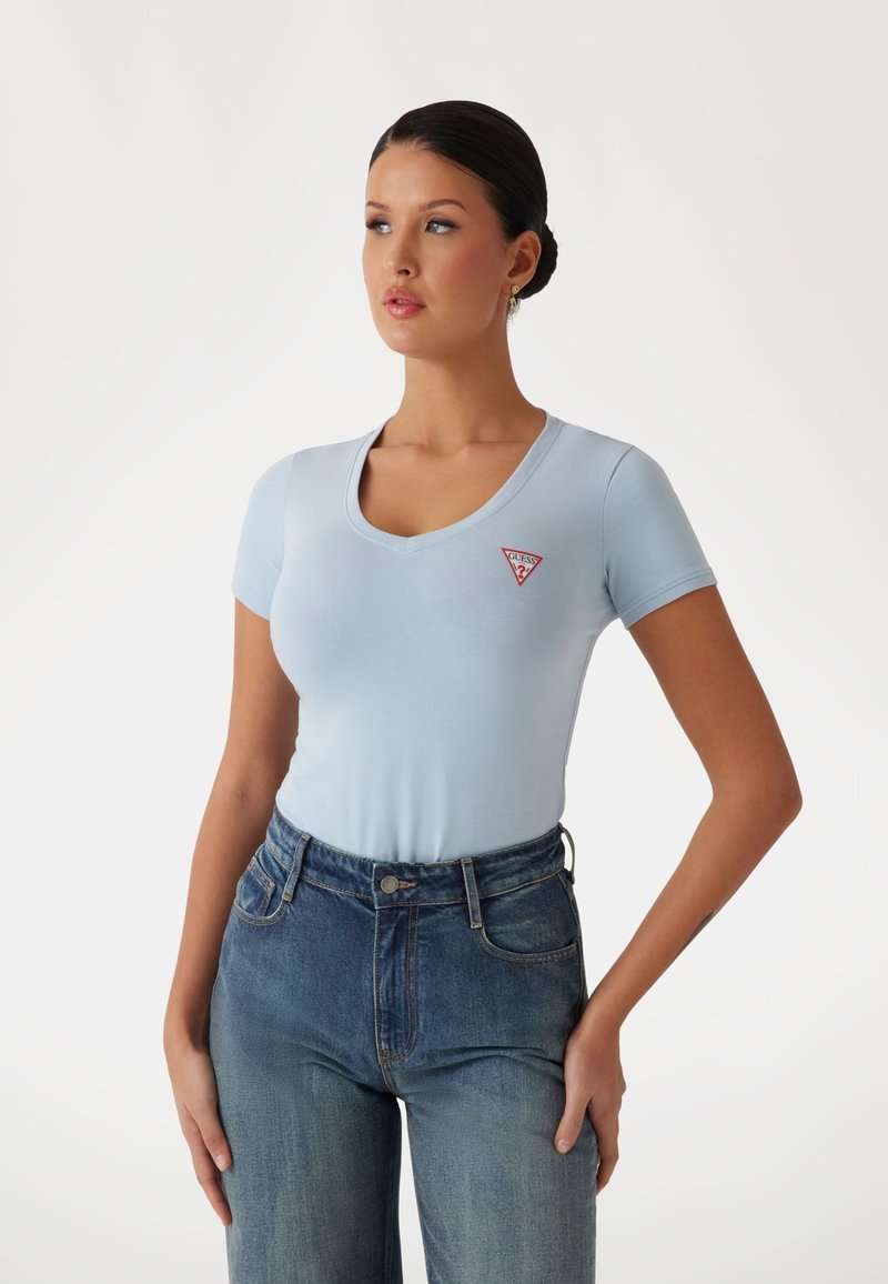 Guess TRIANGLE - T-Shirt basic - lichtblauw