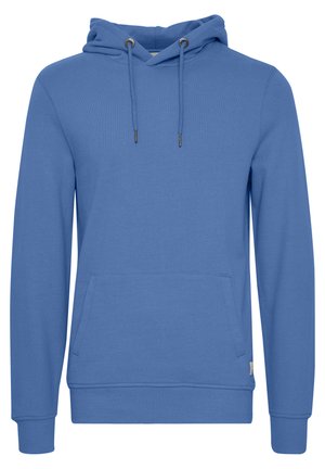 Sudadera azul de tejido suave, con bolsillo frontal, capucha con cordón y puños y dobladillo acanalados. Textura lisa sin patrones.