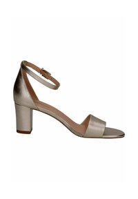 Sølv blokhællet sandal med ankelstrop, åben tå-design, glat metallisk overflade og bred frontrem. Diskret blank finish.