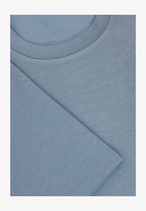 Hellblaues Baumwoll-T-Shirt mit Rundhalsausschnitt und kurzen Ärmeln, das eine glatte Textur und saubere, schlichte Nähte zeigt.
