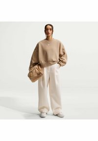 Nije odabrano, linen sail