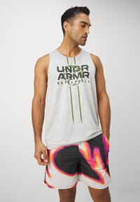 Reebok BASKETBALL TRANSITION SHORT - Αθλητικό σορτς - orange/black