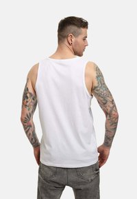 Disney DNCA CRUELLA EMBLEM - Top - white