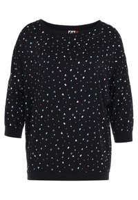 Chemise noire à manches longues avec de petits motifs en forme de cœur dispersés en blanc, rose et bleu, avec un large col rond et des poignets ajustés.