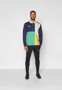 Umbro Pólóing - dark navy/multi-colour