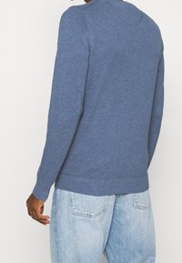 GANT Stickad tröja - mottled light blue