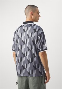 New Era NBA BROOKLYN NETS FOOTBALL TEE - Squadra - grey