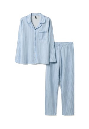 Parte superior de pijama de manga larga con botones de color azul claro y pantalones a juego con cintura elástica y finas rayas verticales blancas.