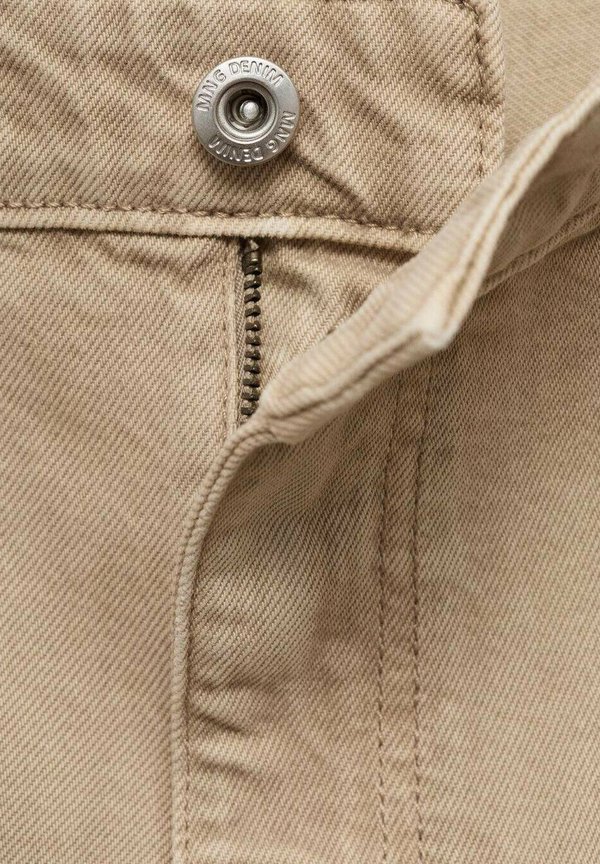 BERMUDY REGULAR FIT - Denim shorts - světle pastelově šedá3