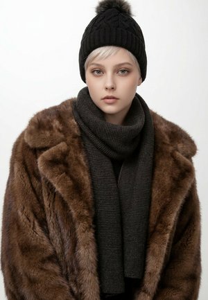 SCJ, SET UNISEX, czarny