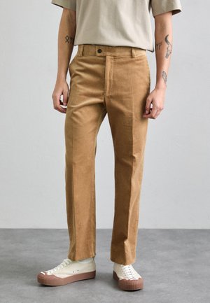 CROPPED TROUSERS - Pantalones - dark beige