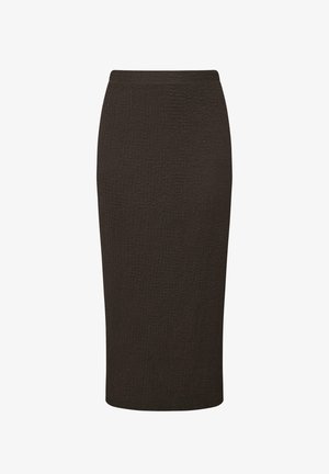 Falda lápiz de color marrón, texturizada, con una silueta ajustada y cintura elástica. Diseño de longitud media, adecuado para diversas ocasiones.