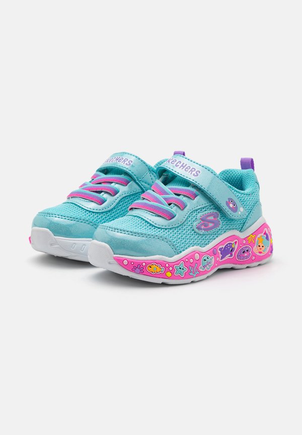 PLAY SCENE - Trainers3