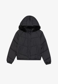 Vald, black