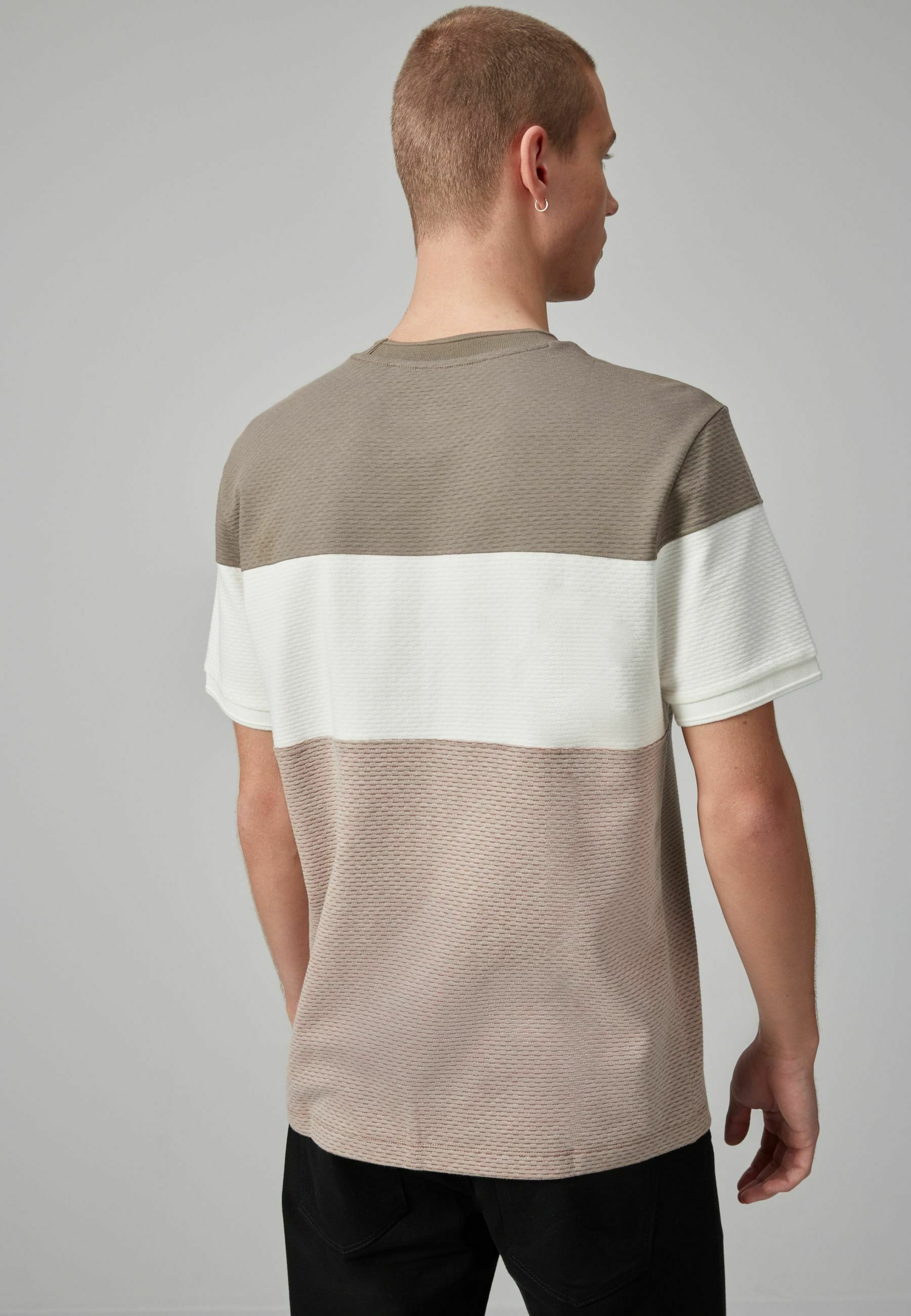 Tシャツ・カットソー COVERNAT Gradient striped t-shirt beige Men's Classic T-shirt in Dark Sand/Ecru Tramline Stripe