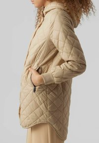 Vero Moda VMHAYLE REP - Wintermantel - travertine