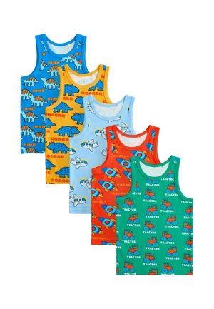 Fem farverige børne-ærmeløse skjorter med print af dinosaur, fly, raket og traktor arrangeret i en forskudt række.