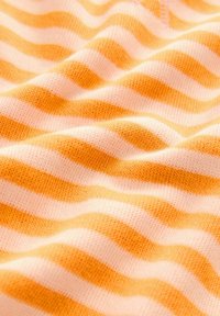 Thumbnail Image 6
