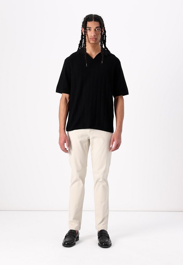 JORVARENNA SPLIT NECK - Polo shirt2