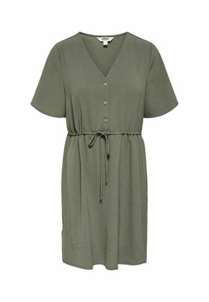 Robe courte à manches courtes, couleur vert olive, col en V, trois boutons sur le devant et taille réglable avec cordon.