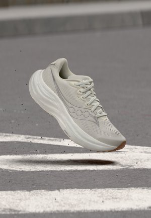 Saucony RIDE 19 - Παπούτσια για τρέξιμο σε δρόμο - ivory/gum