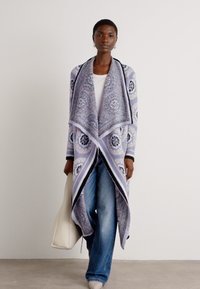 Marc Cain Vest - bluish violet