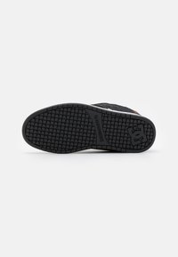 DC Shoes COURT GRAFFIK UNISEX - Sapatilhas de skate - black