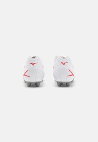 Mizuno MONARCIDA NEO III SELECT - Fodboldstøvler til fast underlag - white/radiant red