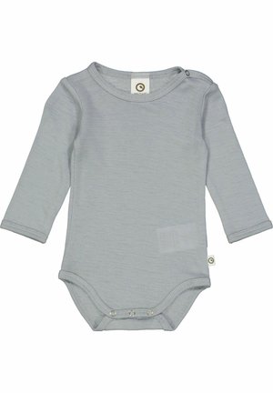 Body a maniche lunghe grigio chiaro realizzato in materiale morbido. Presenta un collo rotondo, chiusure a scatto sulle spalle e sul fondo, e dettagli minimi.