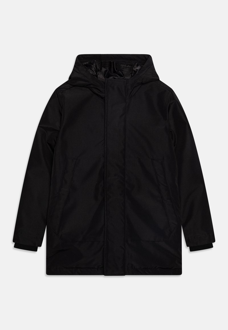 Veste d'extérieur noire avec capuche, fermeture éclair sur le devant et deux poches latérales. Tissu lisse avec une texture légèrement brillante.