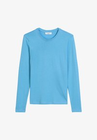 Unselected, azure sky