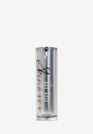 Flacon cylindrique argenté de 30 ml de l'élixir puissant Skinesis Platinum Stem Cell de Sarah Chapman avec distributeur à pompe sur fond blanc.